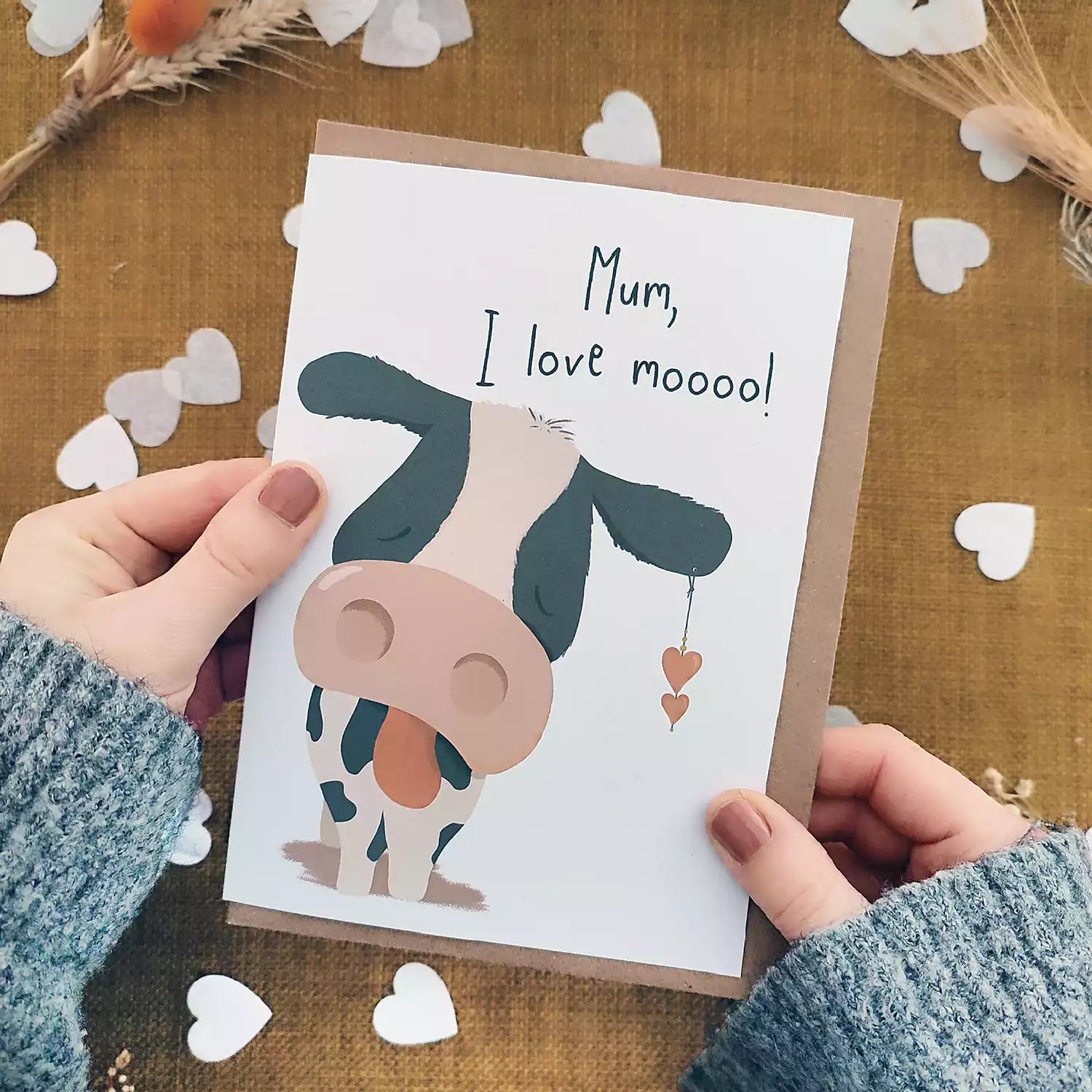 funny cow card and pun 'Mum, i love moooo!'